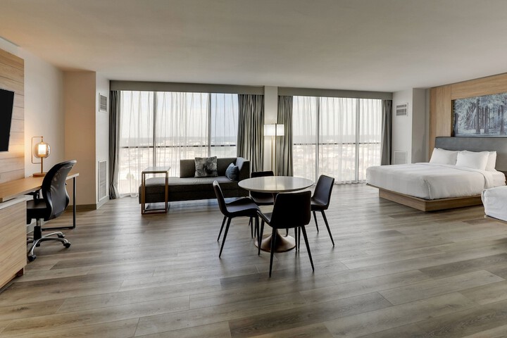 Room 9 of 60