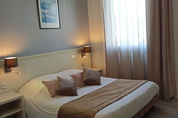 Room 8 of 35