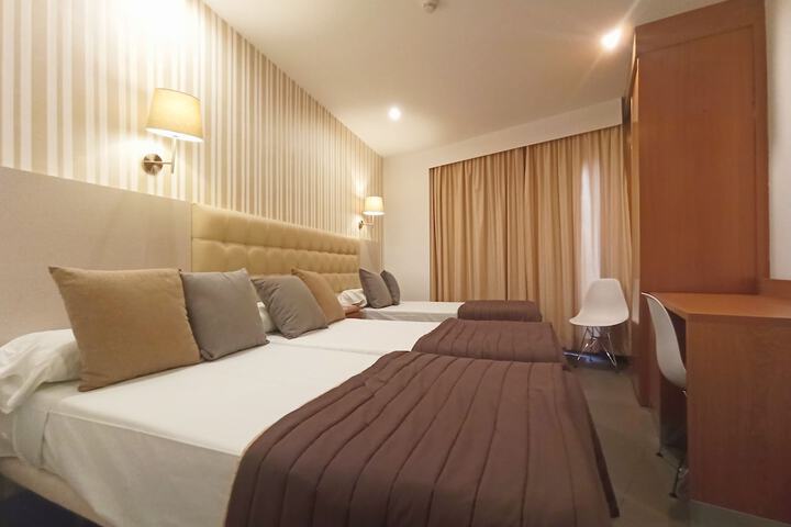 Room 10 of 52