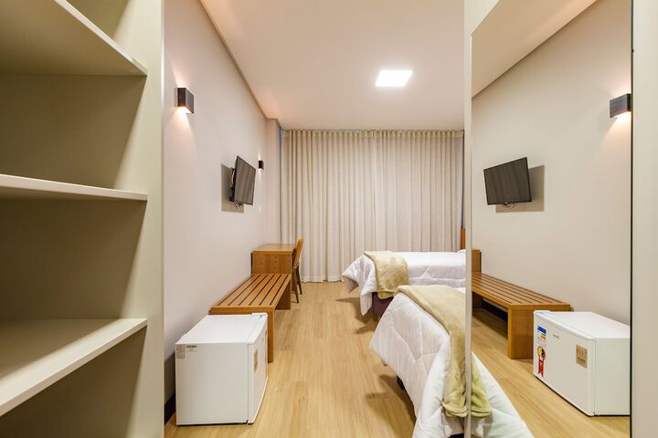 Room 19 of 62