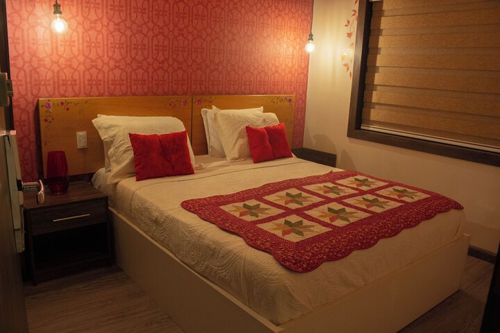 Room 33 of 62