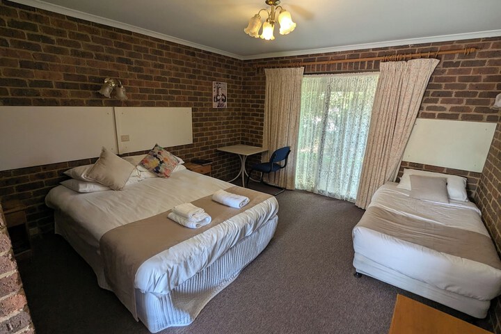 Room 14 of 28
