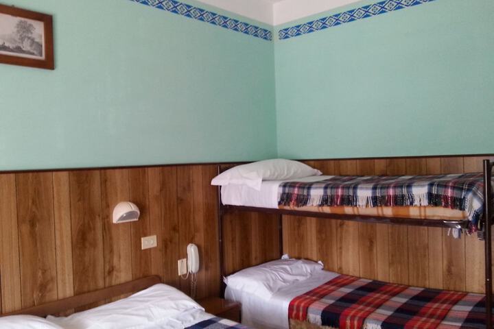 Room 8 of 21