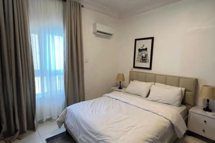 Room 3 of 25