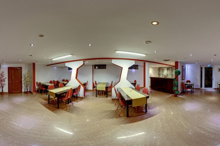 Ballroom/Hall 22 of 30