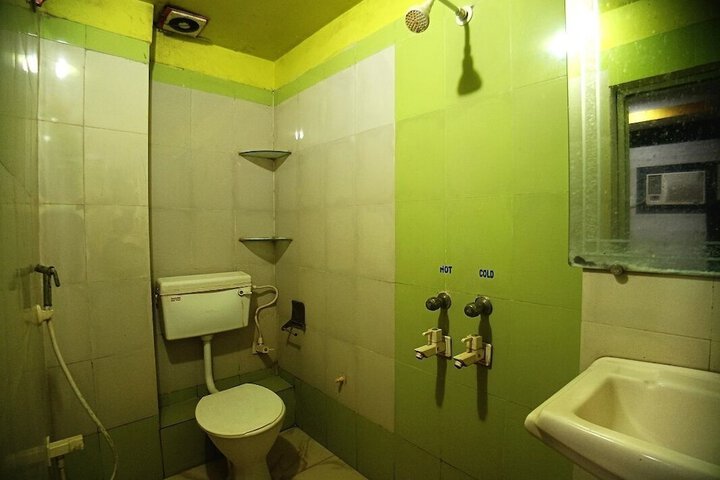 Room 32 of 58