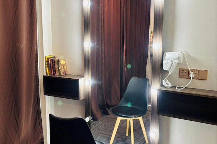 Room 16 of 52