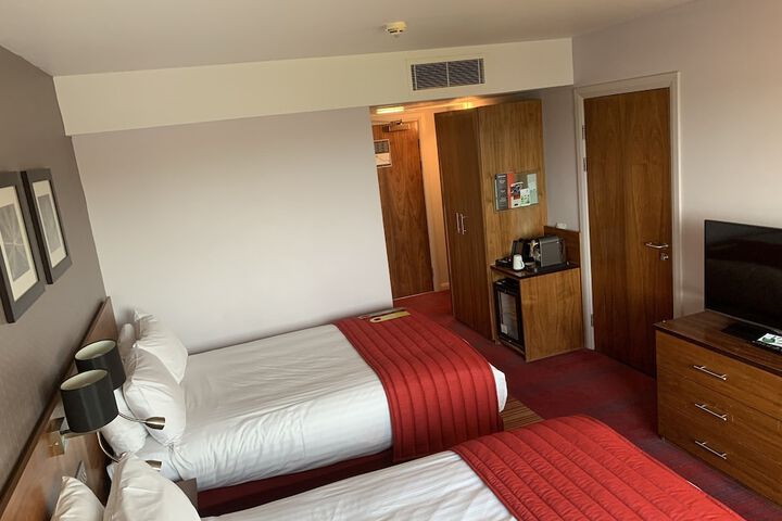 Room 16 of 88