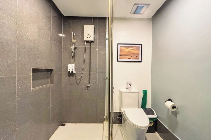 Room 155 of 240