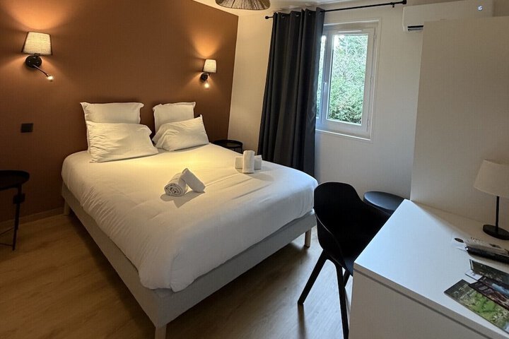 Room 11 of 29