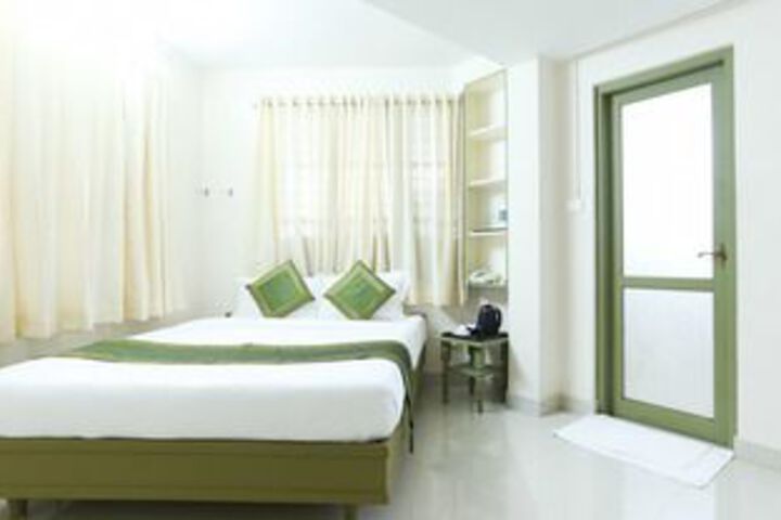 Room 25 of 53