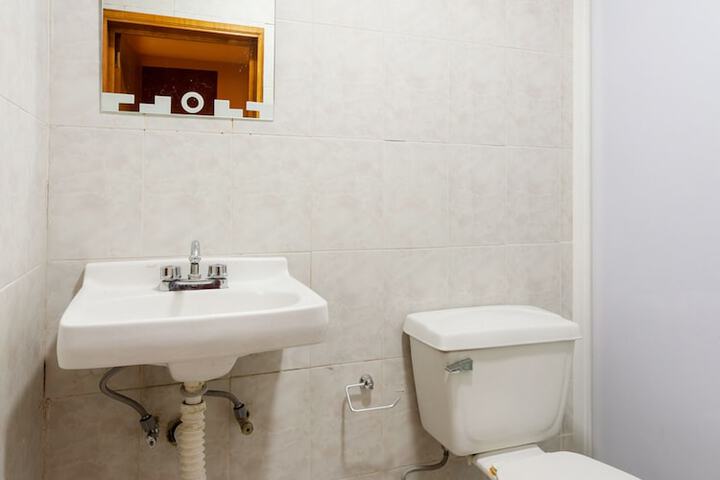 Room 6 of 22
