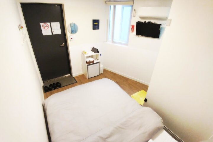 Room 19 of 51