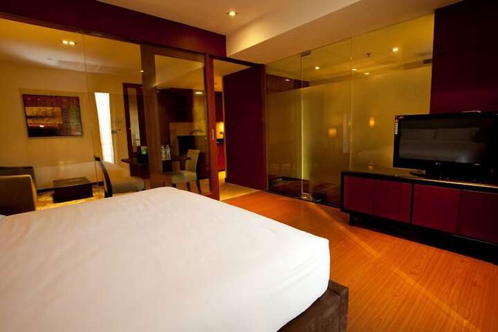 Room amenity