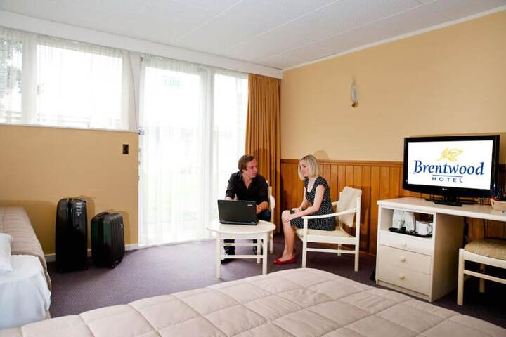 Room 16 of 42