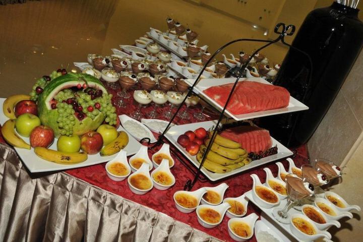 Dining 11 of 25