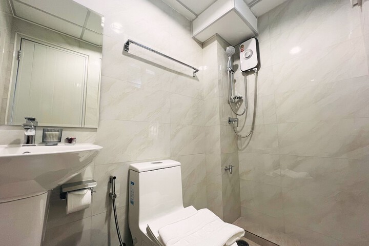 Room 15 of 20
