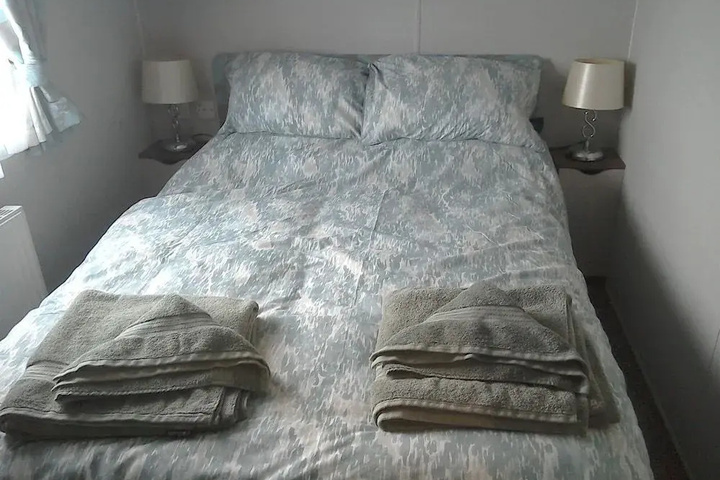 Room 4 of 11