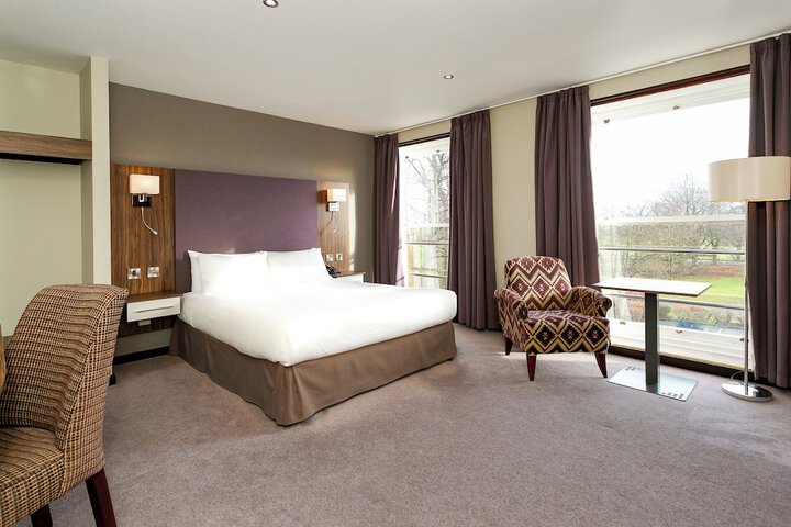 Cedar Court Harrogate Image 11