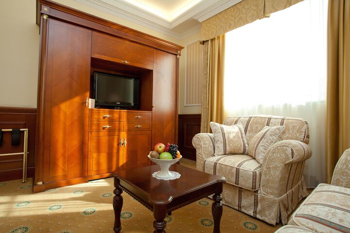 Room 34 of 65