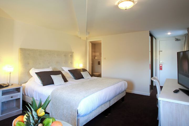 Room 14 of 35