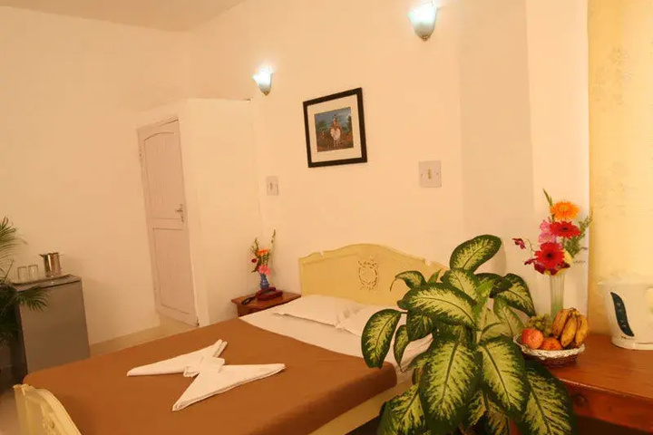 Room 3 of 8