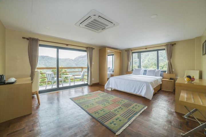 Room 3 of 15