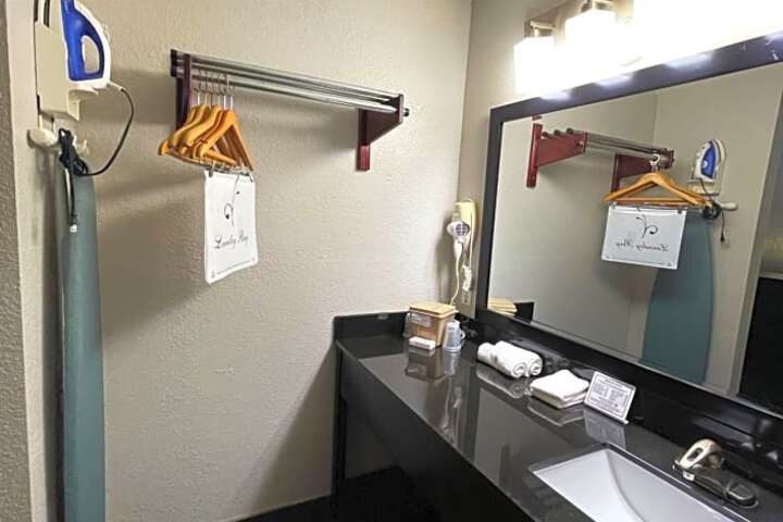 Photo 16