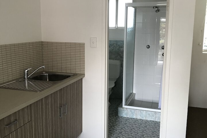 Room 17 of 37