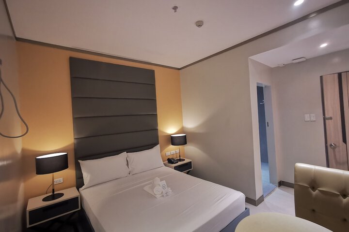 Room 8 of 21