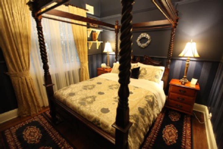Room 47 of 108