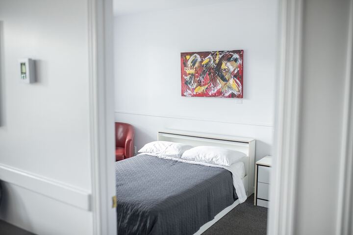 Room 2 of 80