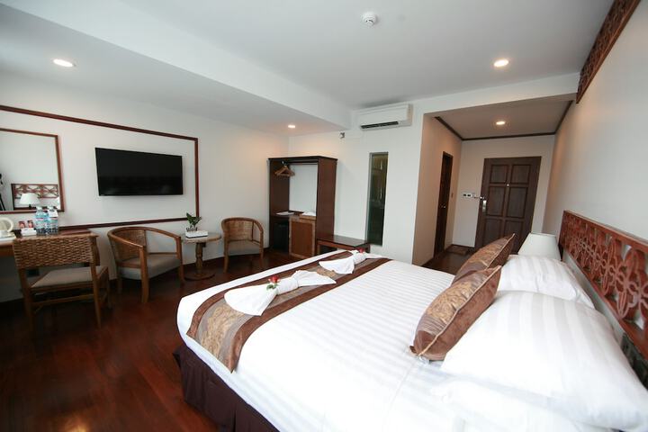Room 10 of 45