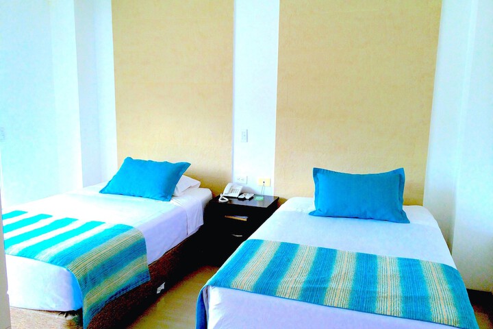 Room 6 of 43
