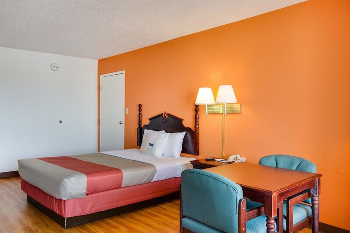 Room 13 of 43