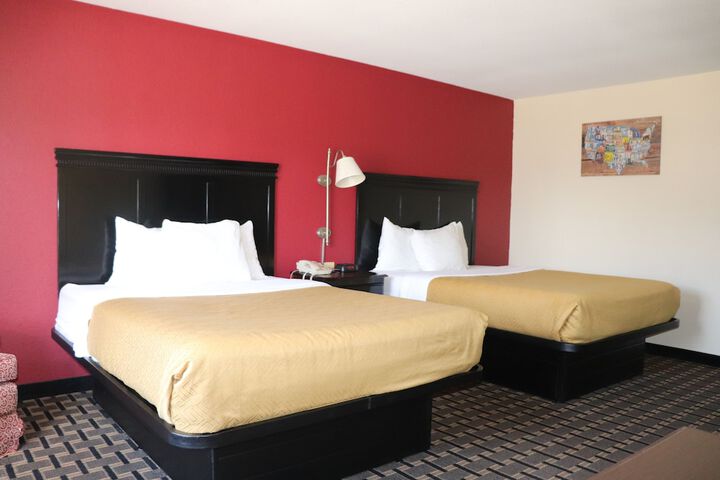 2 Queen Beds (21 of 34)
