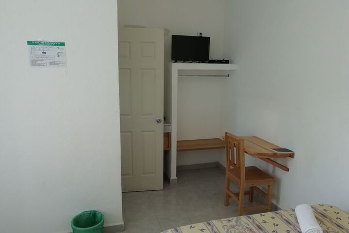 Room 9 of 81