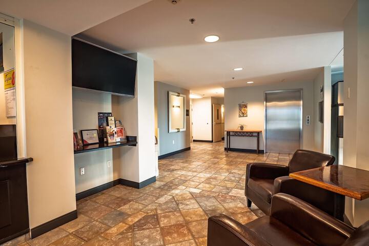 Hotel Interior 4 of 53