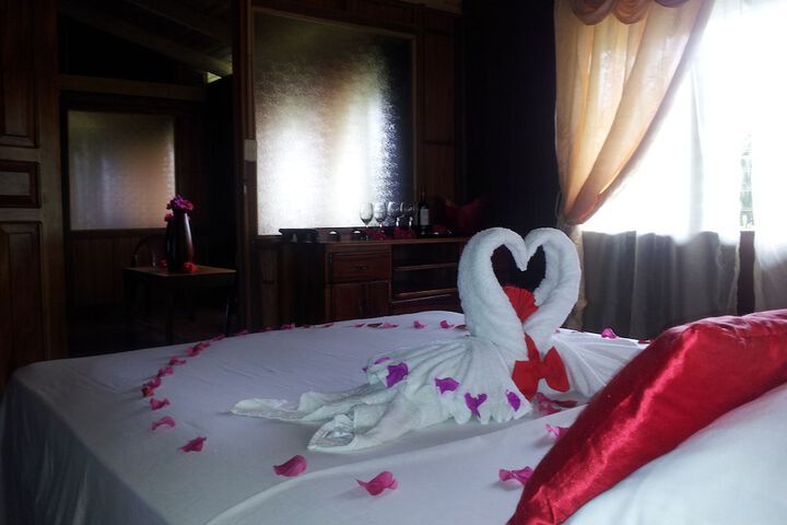 Room 7 of 107