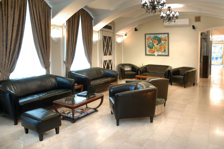 Hotel Interior 4 of 95