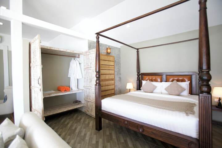 Room 30 of 145