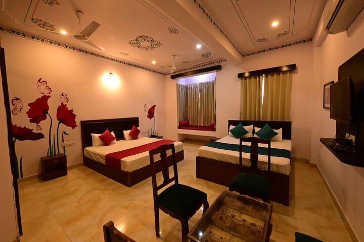 Room 8 of 19