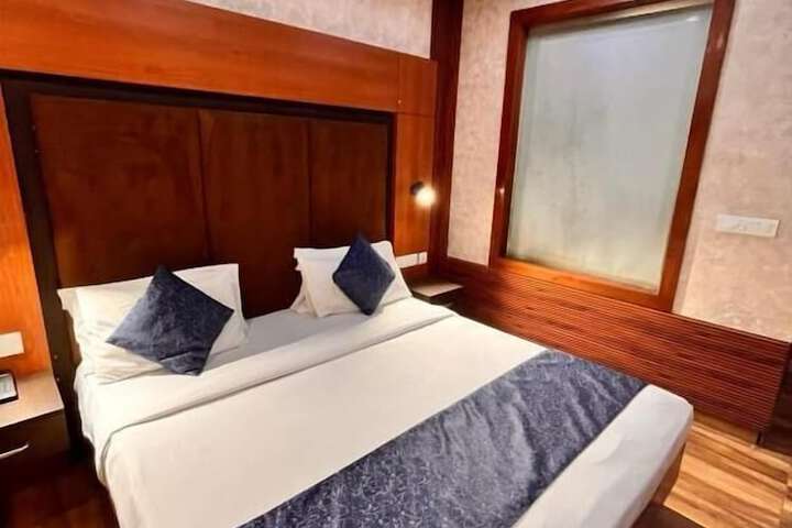 Room 21 of 76