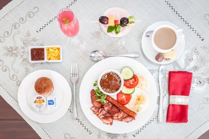 Breakfast/Coffee Service 58 of 63