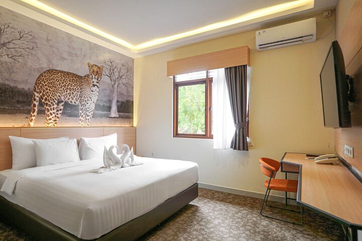 Room 32 of 56