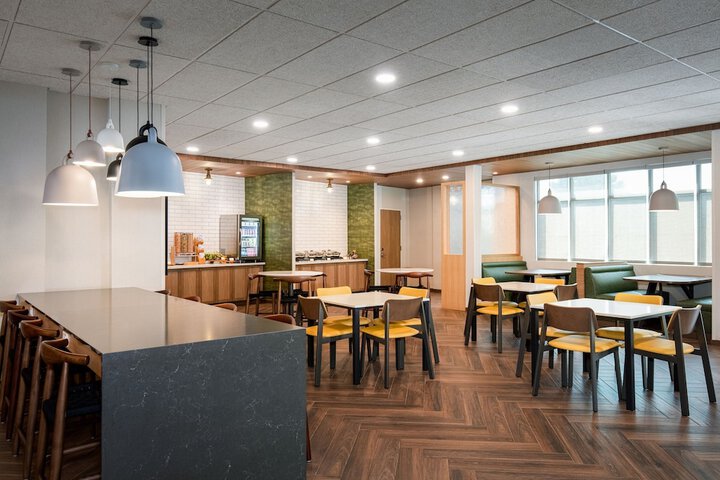 Breakfast/Coffee Service 21 of 26