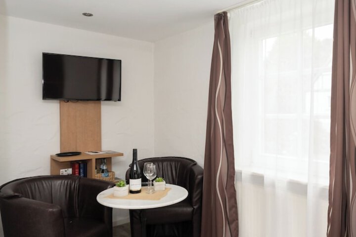Room 21 of 27