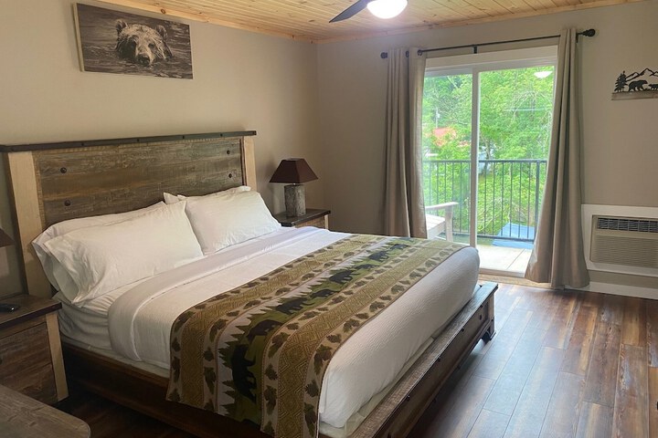 Room 2 of 83