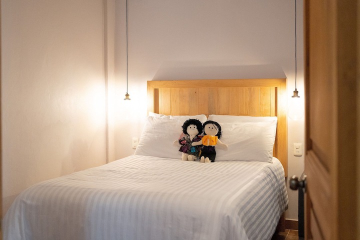 Room 10 of 37