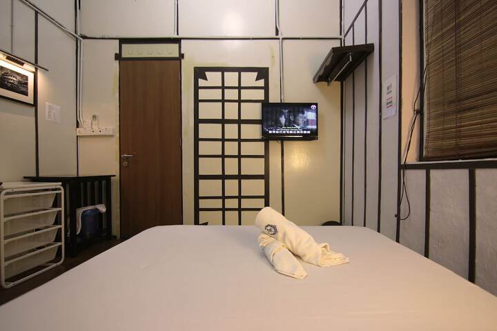 Room 26 of 76